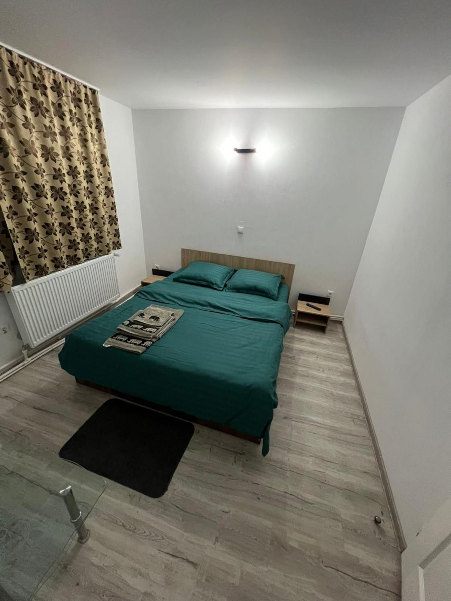 Garsoniera Casa Dragoeni, * Targu Jiu