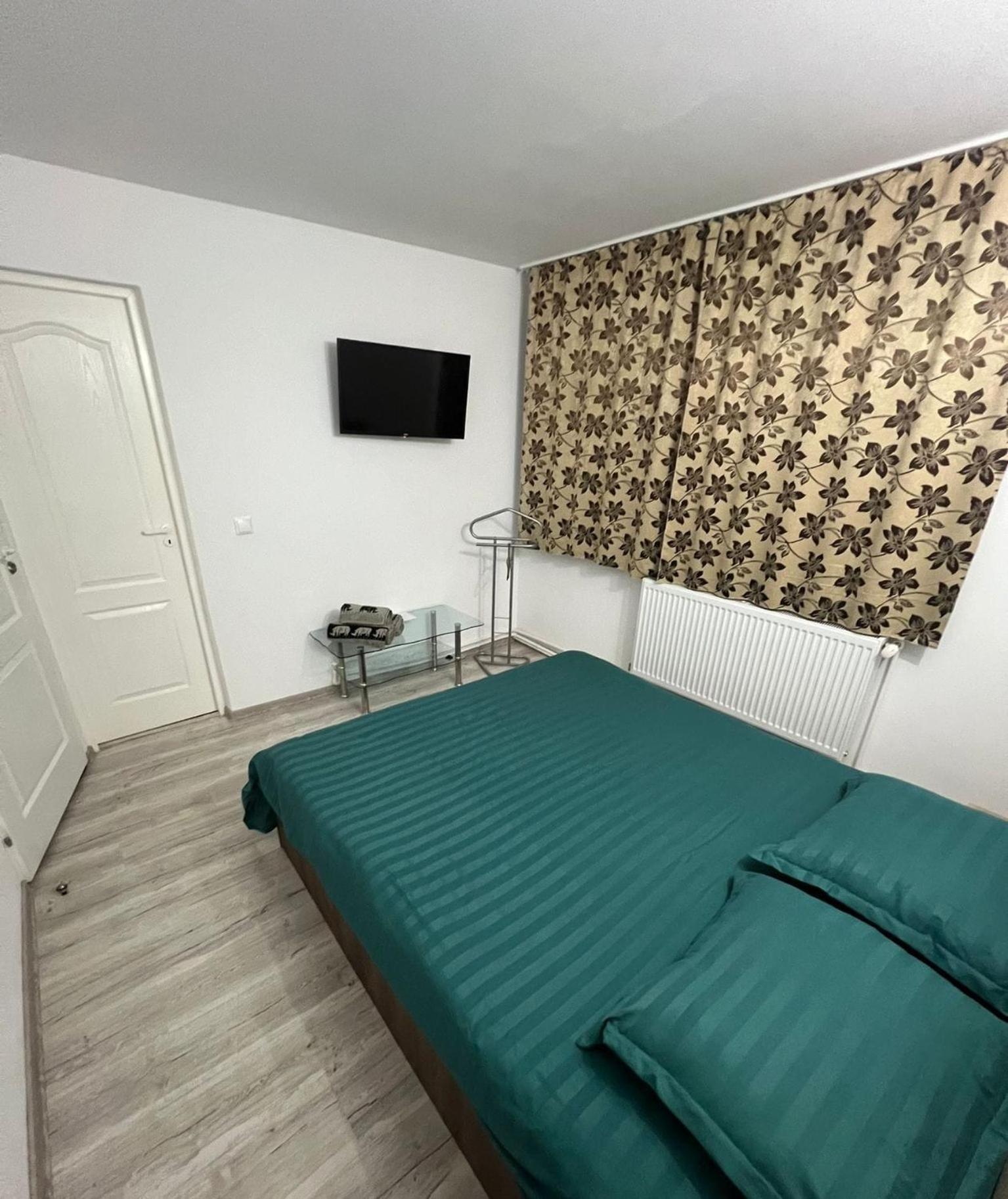 Garsoniera Casa Dragoeni, * Targu Jiu